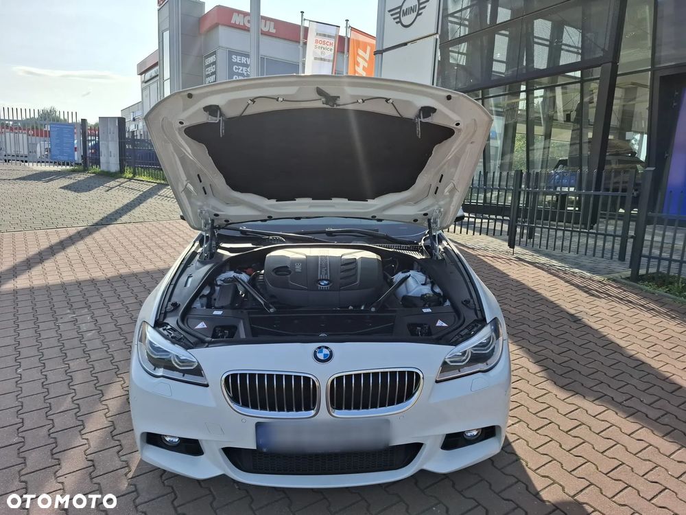 BMW Seria 5 525d xDrive Luxury Line - 13