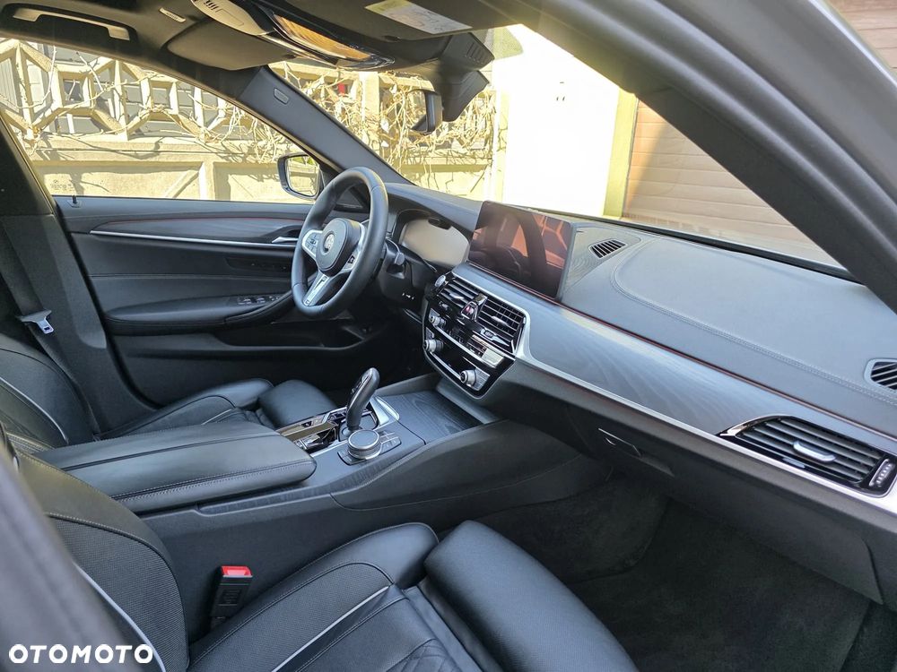 BMW Seria 5 540i xDrive mHEV M Sport sport - 18