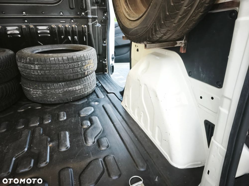 Fiat Doblo II 1.4 16V 95KM PB+LPG, Skrzynia 6-bieg., Klimatyzacja - 19
