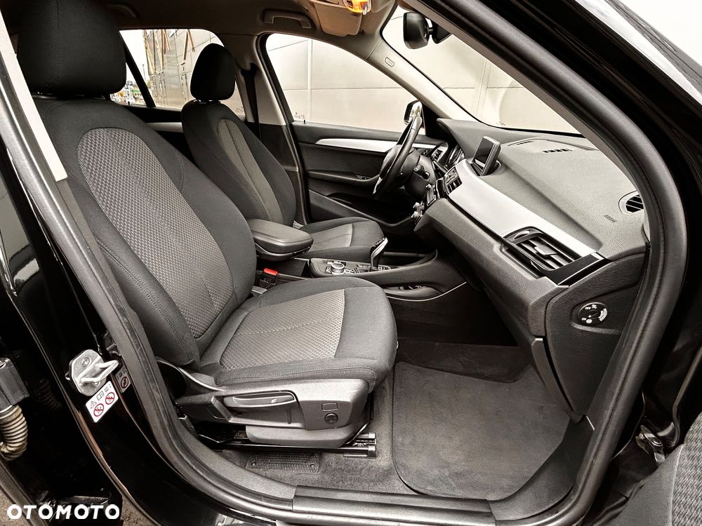 BMW X1 sDrive18d - 27