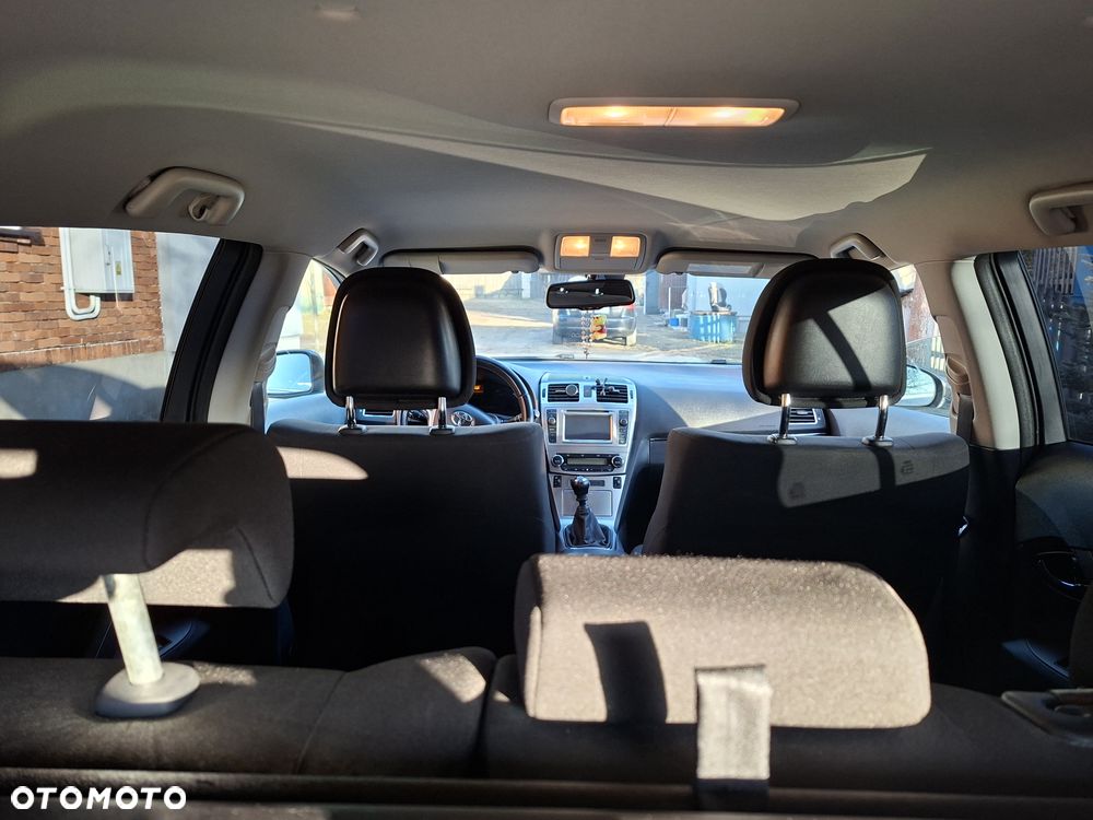 Toyota Avensis 2.0 D-4D Premium - 6