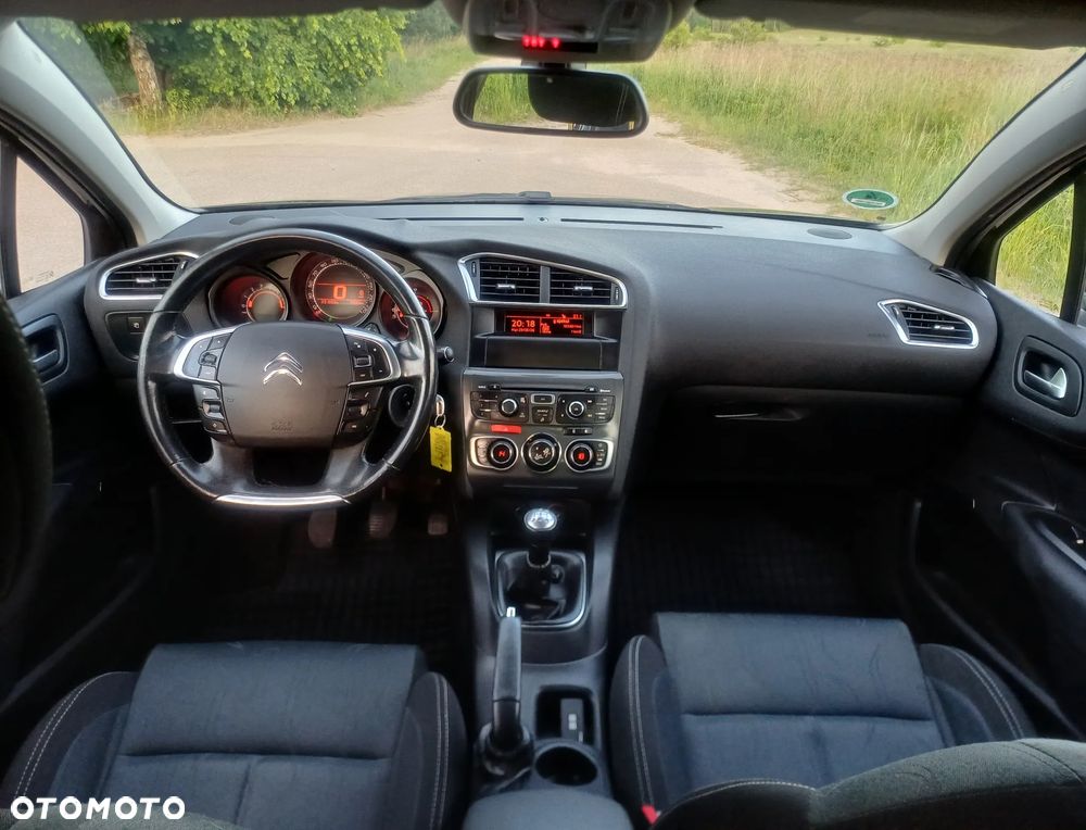 Citroën C4 VTi 120 Exclusive - 26
