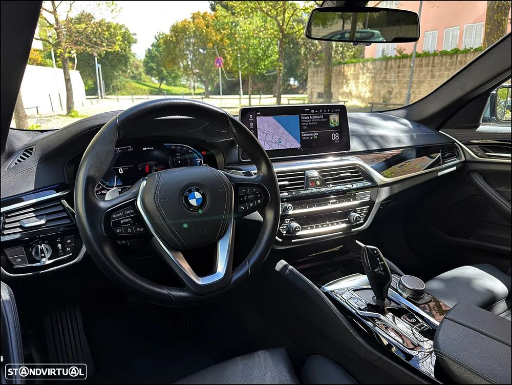 BMW 530 e Line Luxury - 23