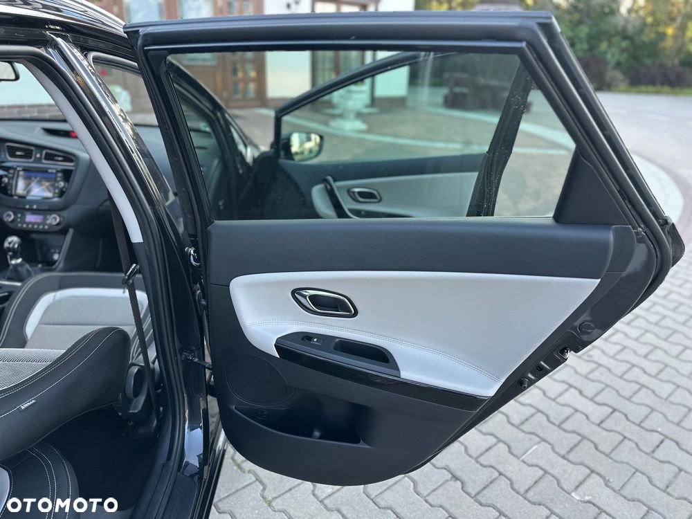 Kia Ceed 1.6 GDI Platinum Edition - 32