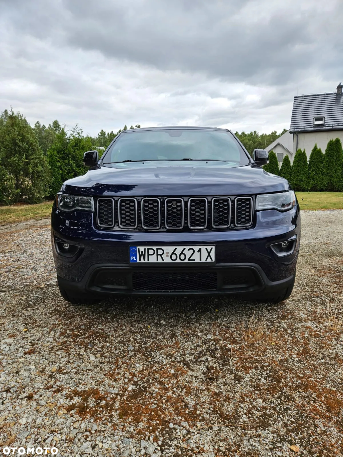 Jeep Grand Cherokee - 26