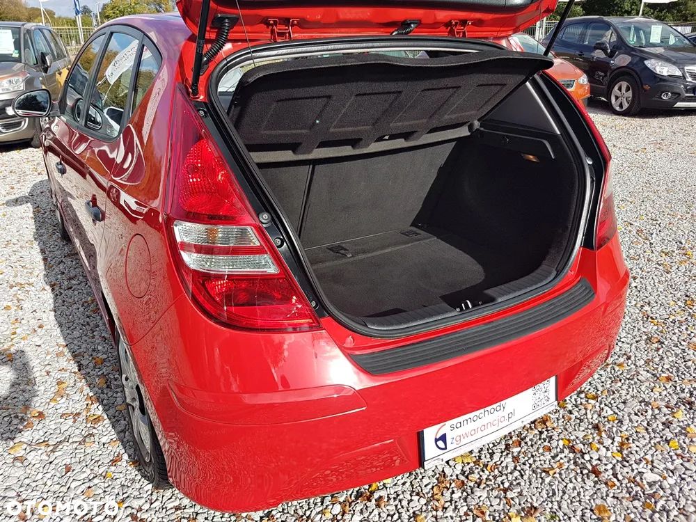 Hyundai i30 1.4 Blue Comfort - 21