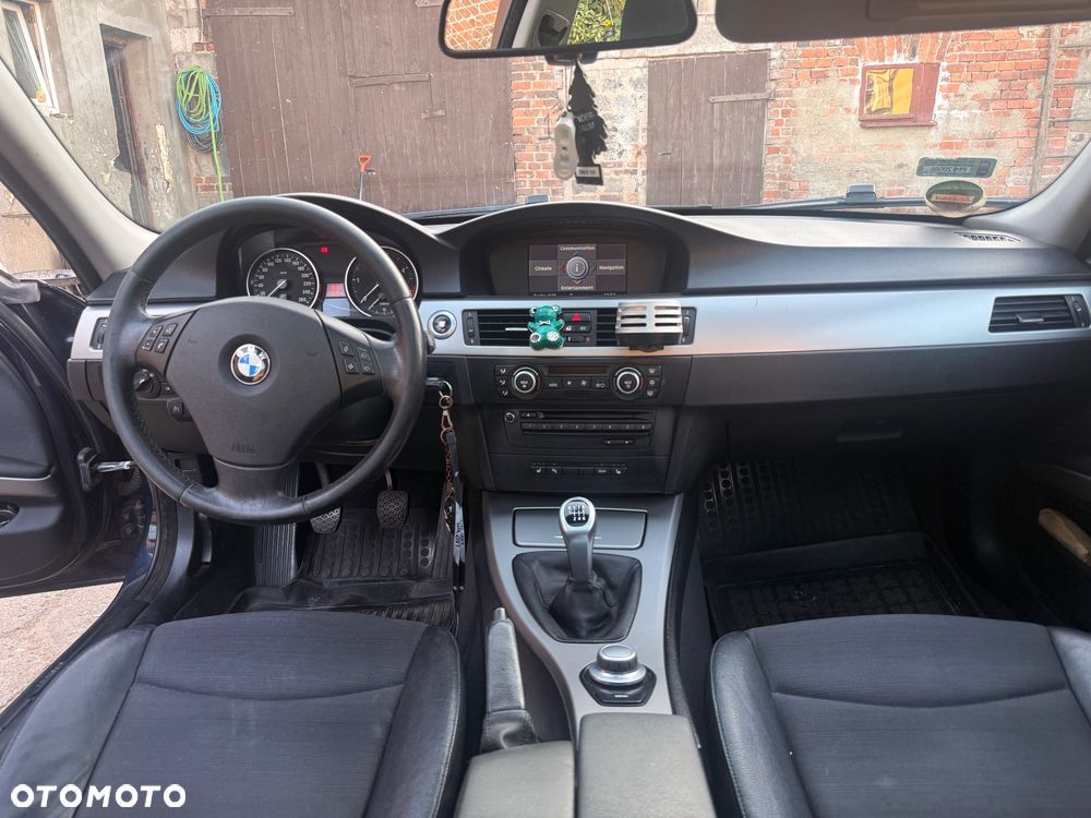 BMW Seria 3 320d - 6