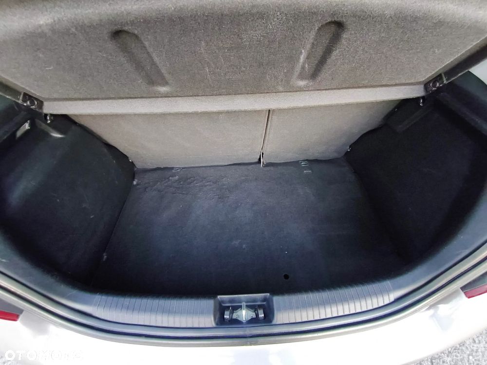 Hyundai i20 1.2 Classic + - 18