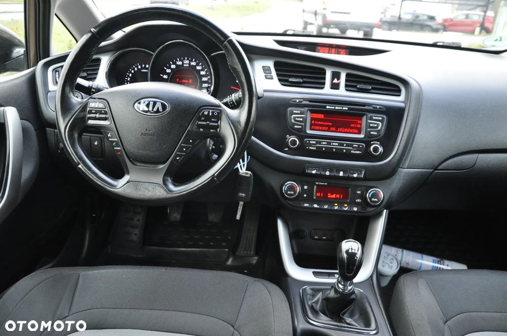 Kia Ceed 1.6 GDI Platinum Edition - 17