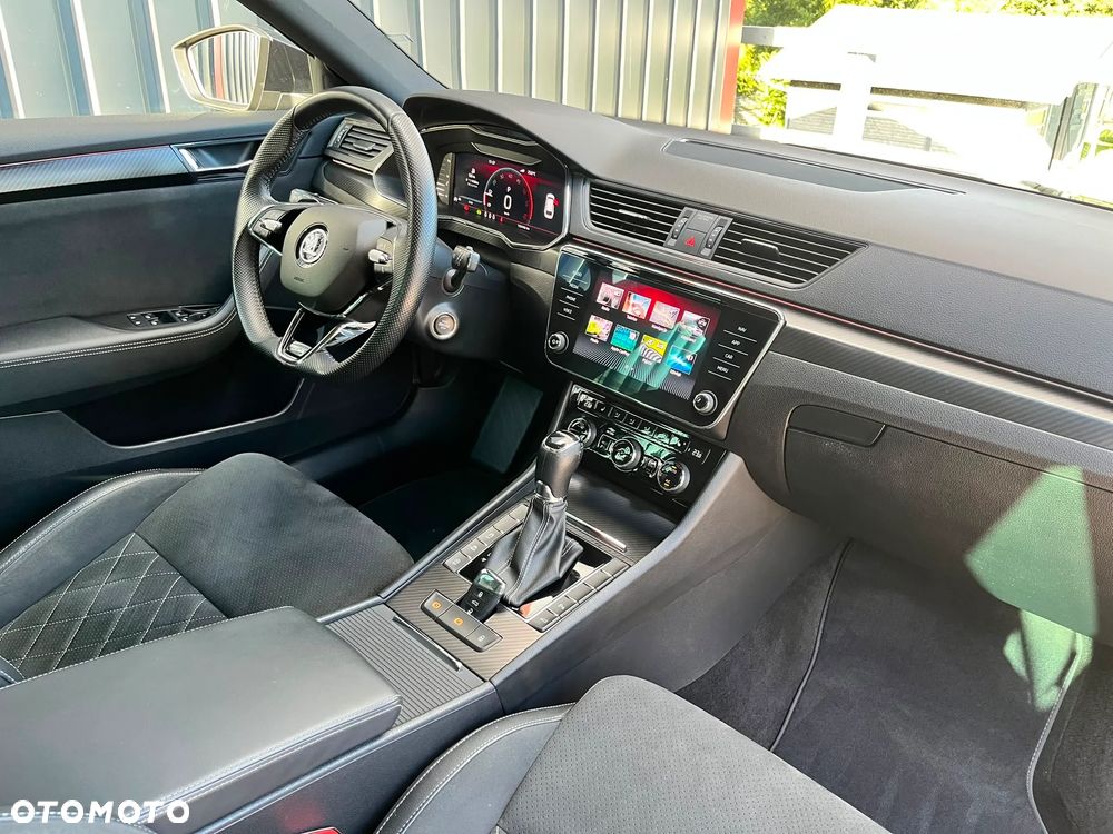 Skoda Superb 2.0 TDI SCR Sportline DSG - 23