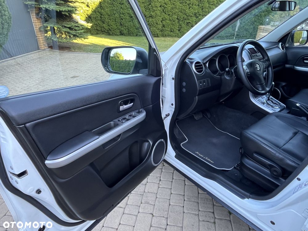 Suzuki Grand Vitara 2.4 De Luxe - 6