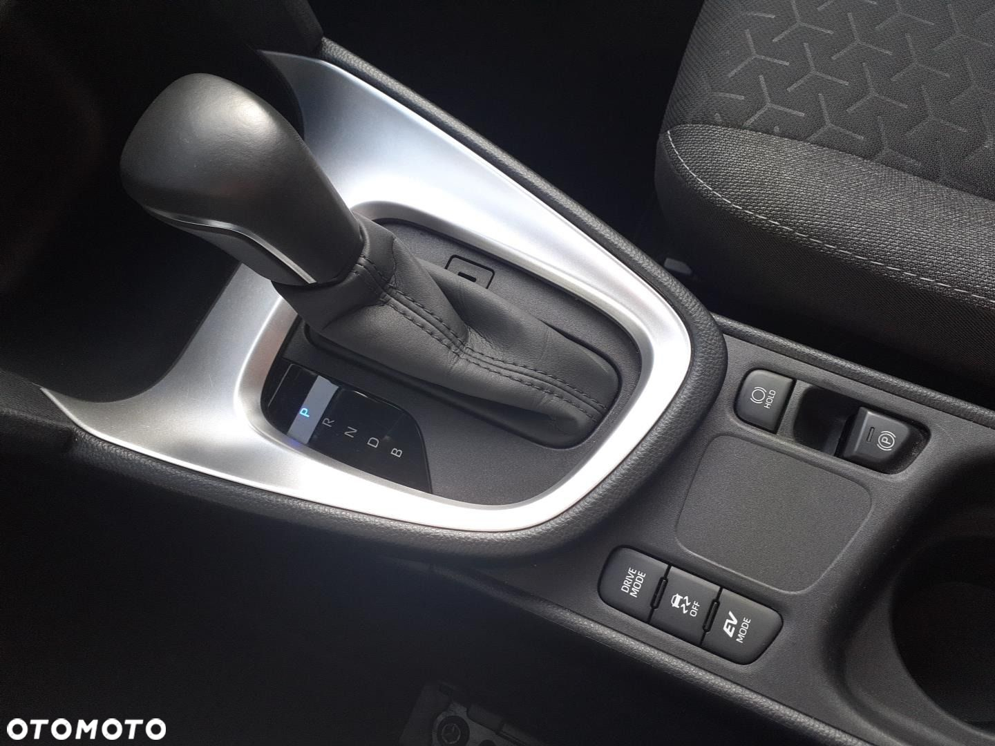 Toyota Yaris Cross - 21