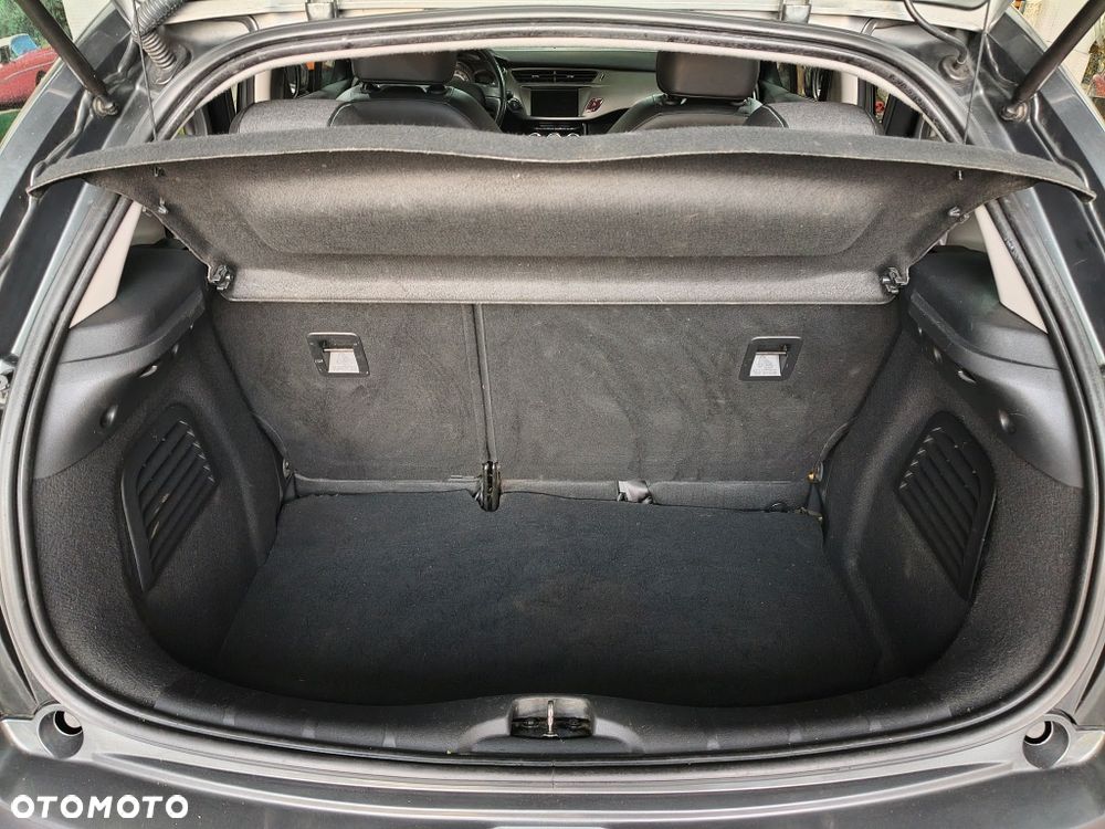 Citroën C3 Pure Tech (VTi) 82 Exclusive - 22