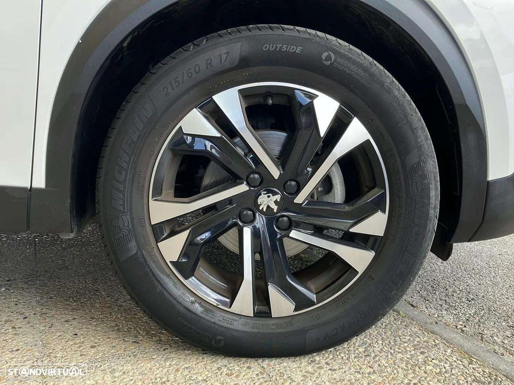 Peugeot 2008 1.2 PureTech Allure - 18