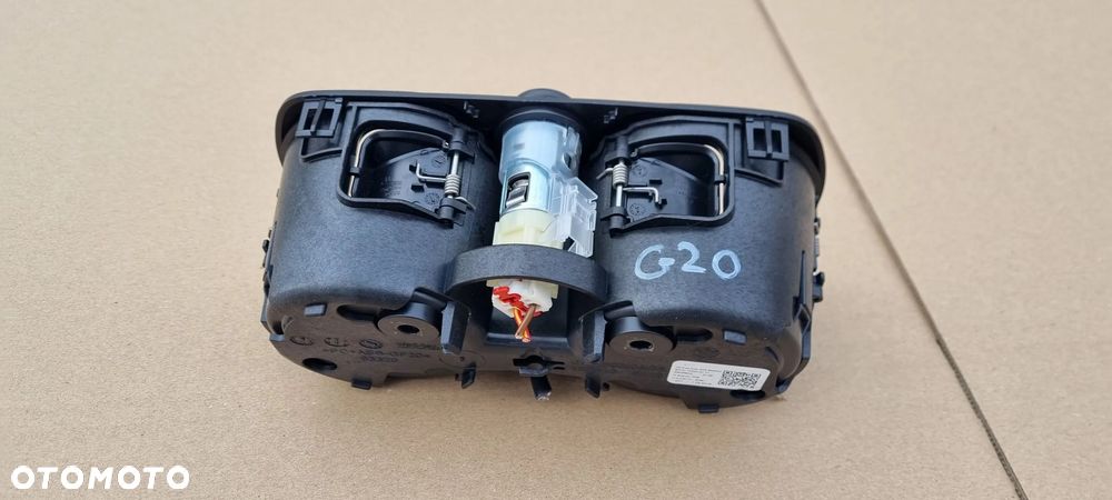 BMW 3 G20 G21 2019- UCHWYT NA KUBKI ORYGINAŁ - 3