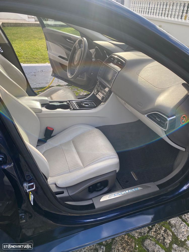 Jaguar XE 2.0 D Prestige Aut. - 20