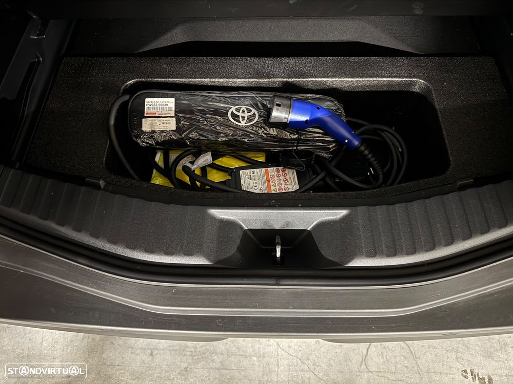 Toyota bZ4X 71,4 kWh Exclusive - 44