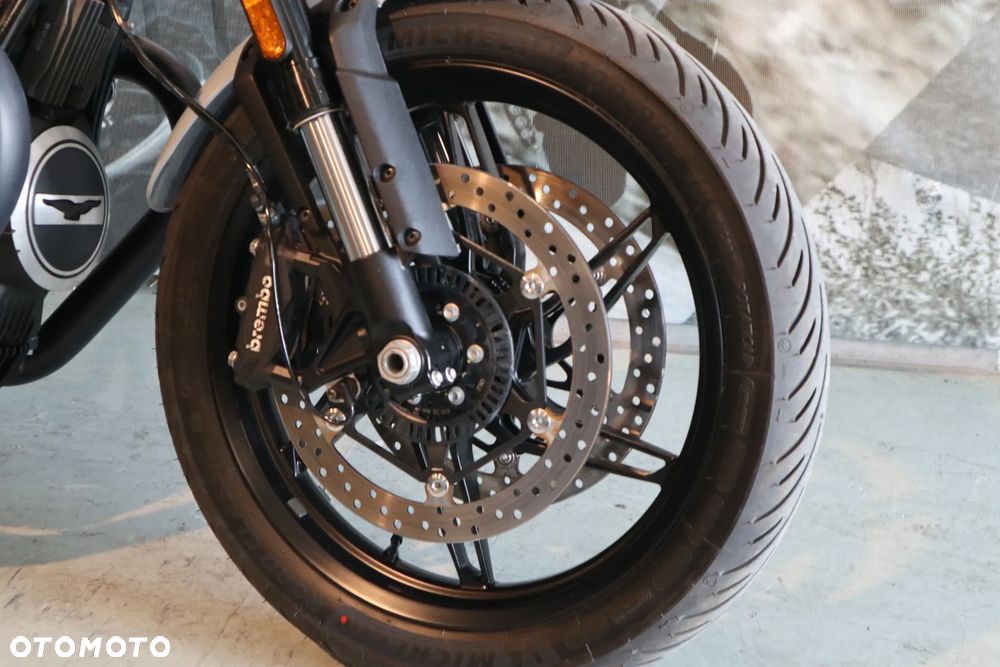Moto Guzzi V7 - 16