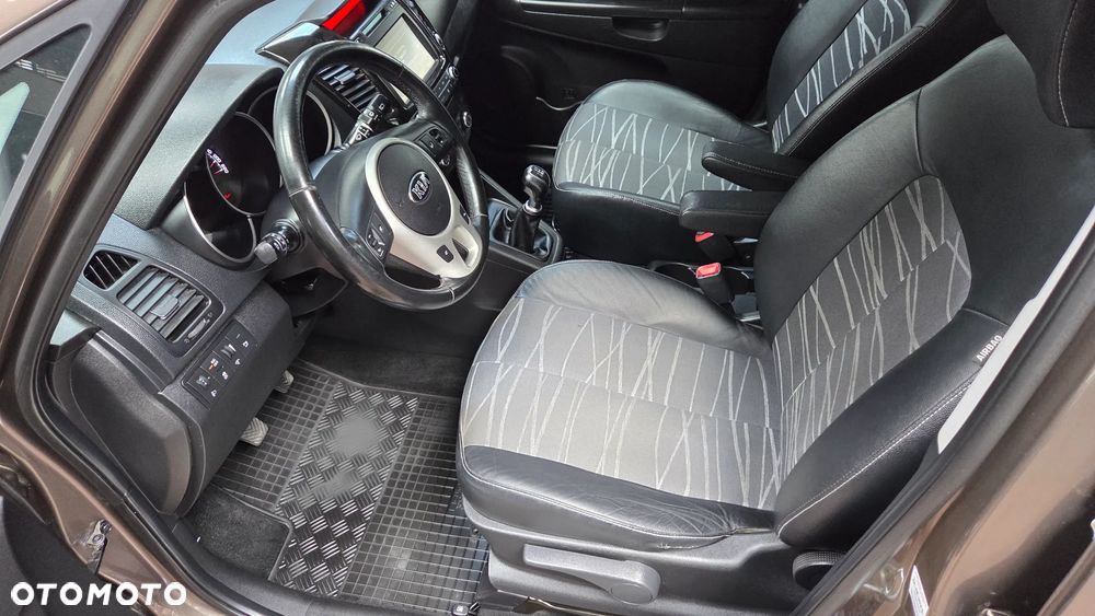 Kia Venga 1.6 Business Line - 12