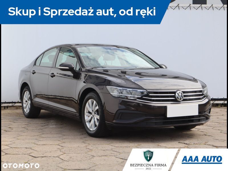 Volkswagen Passat - 2