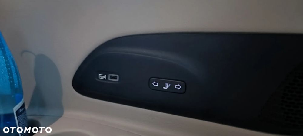 Chrysler Pacifica - 16