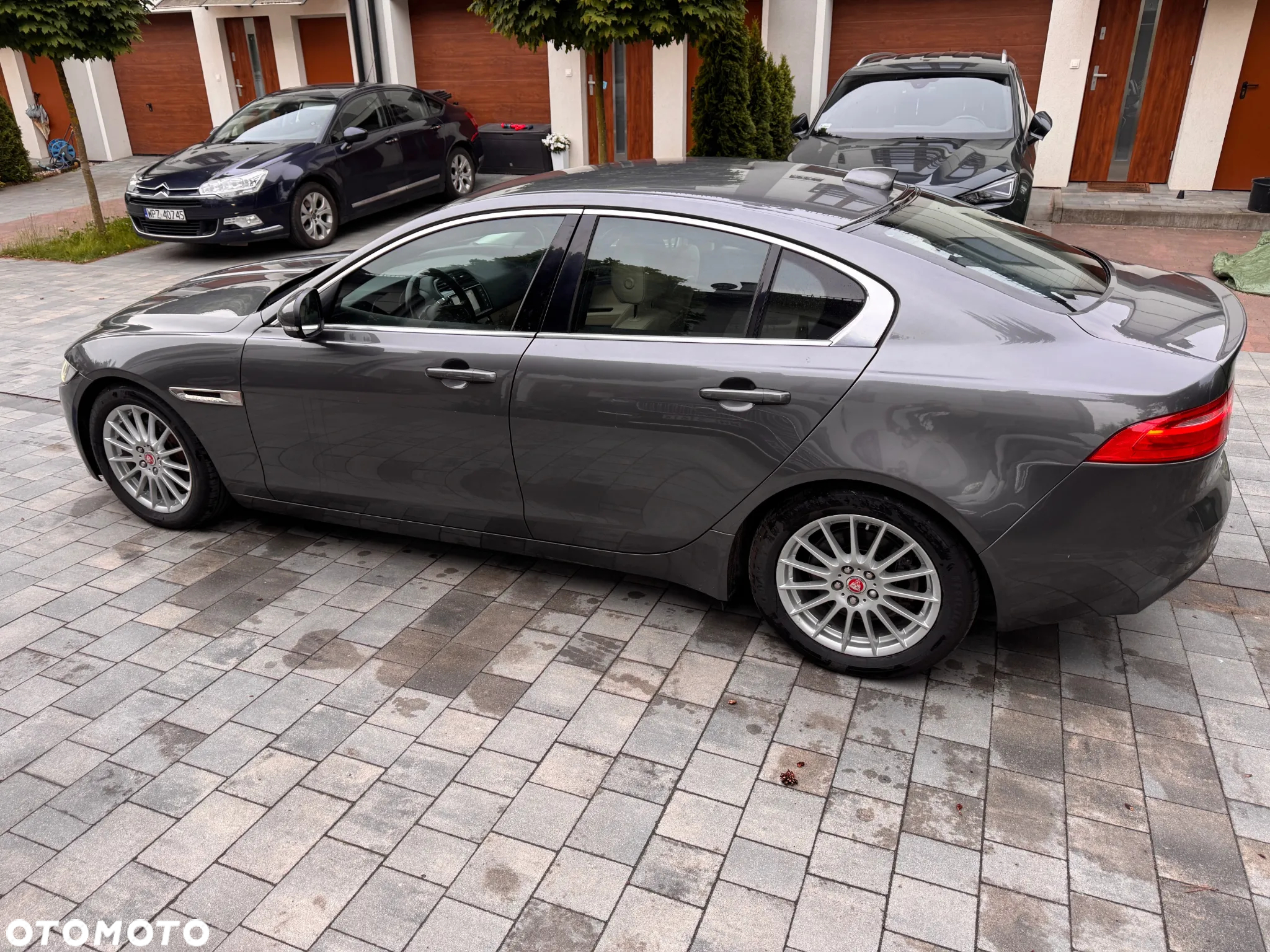 Jaguar XE 2.0 D Pure - 5