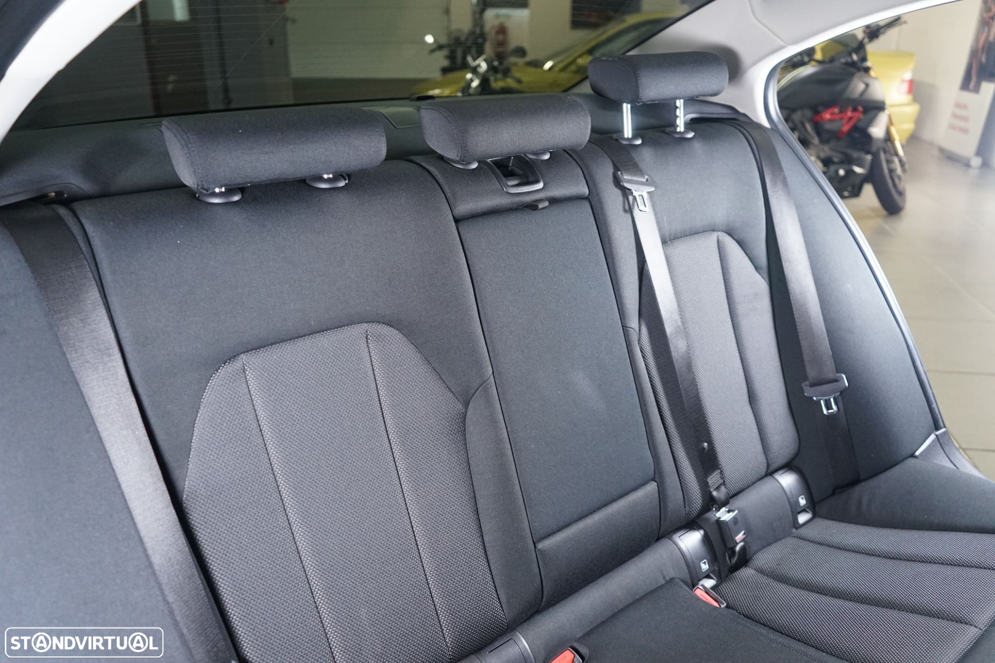 BMW 320 d xDrive Advantage Auto - 41