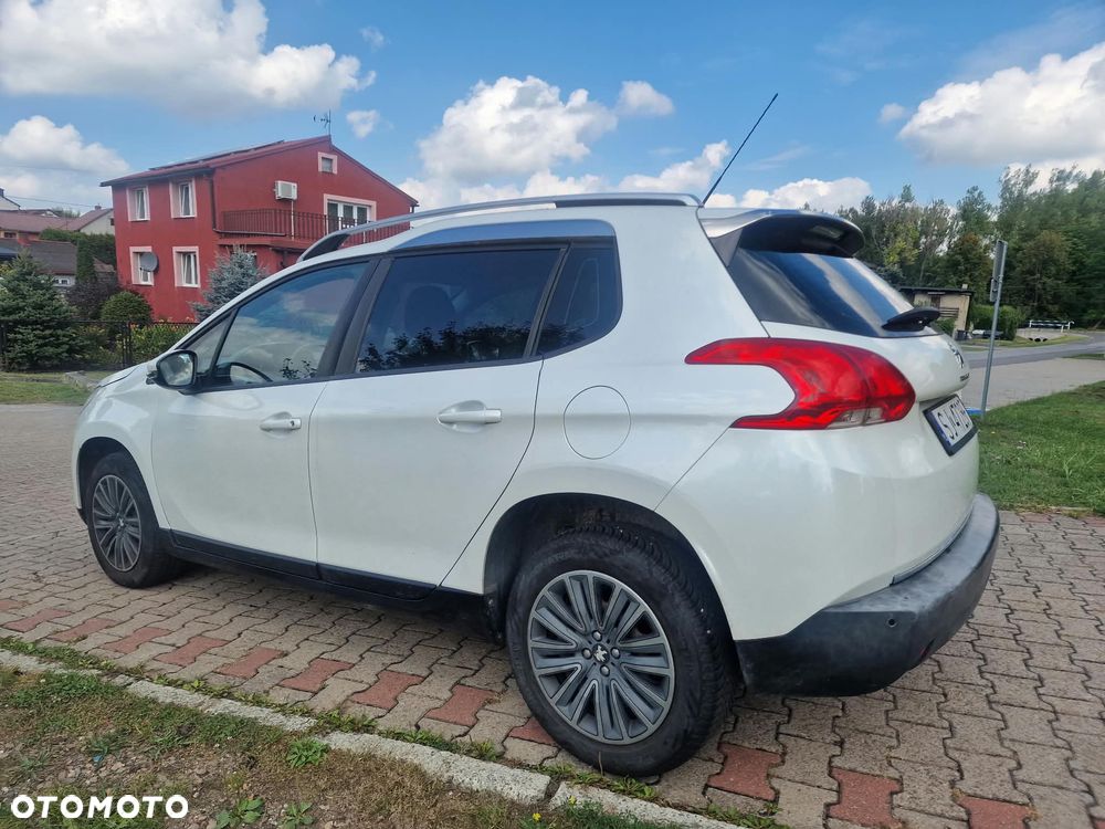 Peugeot 2008 1.2 Pure Tech Style - 4
