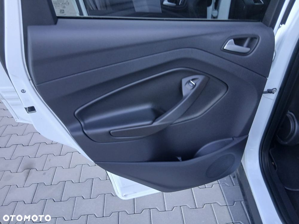 Ford Kuga - 19