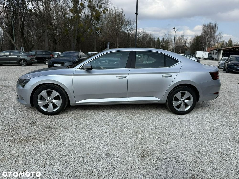 Skoda Superb 2.0 TDI 4x4 Style DSG - 9