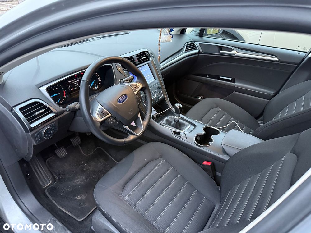 Ford Mondeo - 8