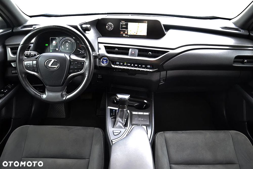 Lexus UX 250h Business Edition - 10