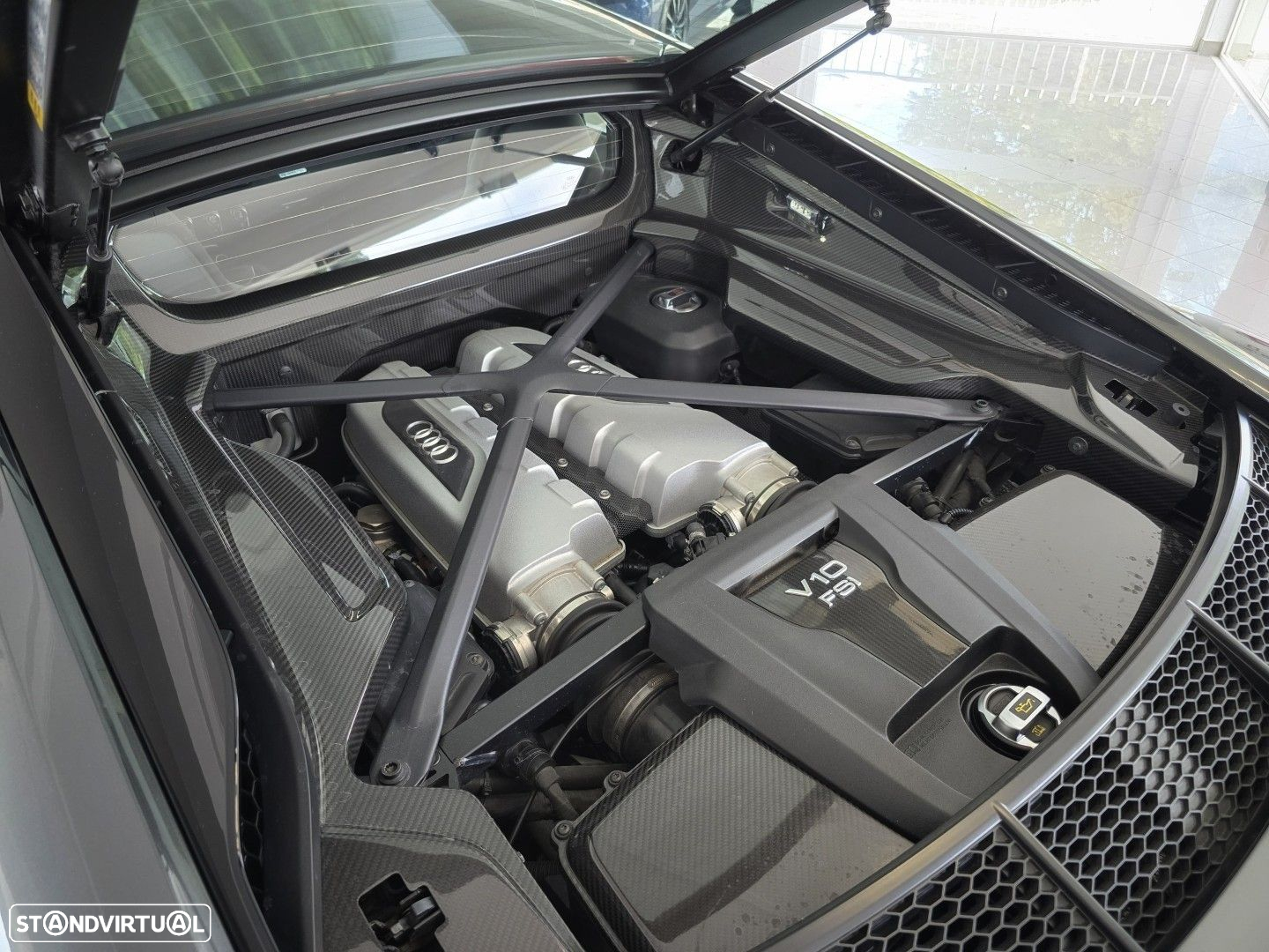 Audi R8 Coupé V10 plus 5.2 FSI quattro S tronic - 42