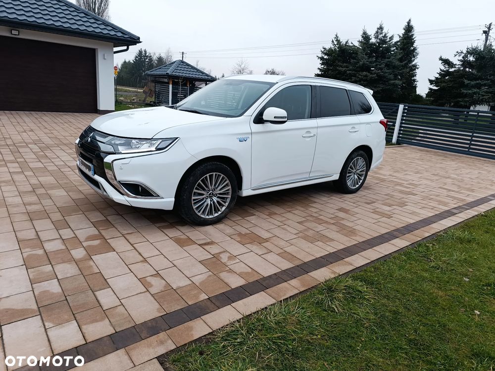 Mitsubishi Outlander 2.4 4WD Diamant+ - 17