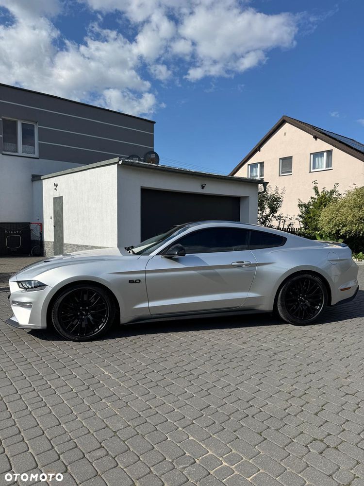 Ford Mustang - 6