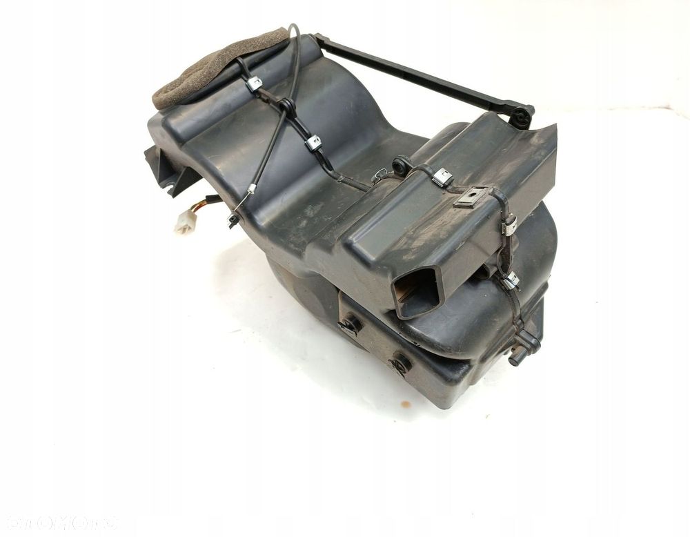 NAGRZEWNICA Z OBUDOWĄ WENTYLATOR NAWIEWU AIXAM S8 2011R - 3