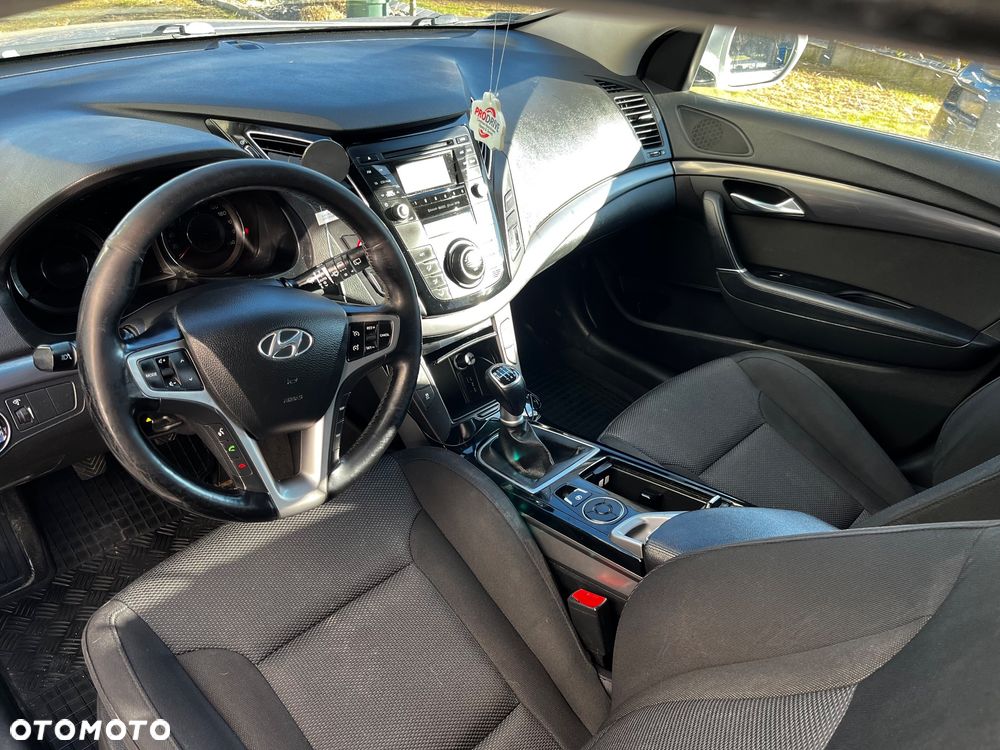 Hyundai i40 1.7 CRDi Comfort + - 7