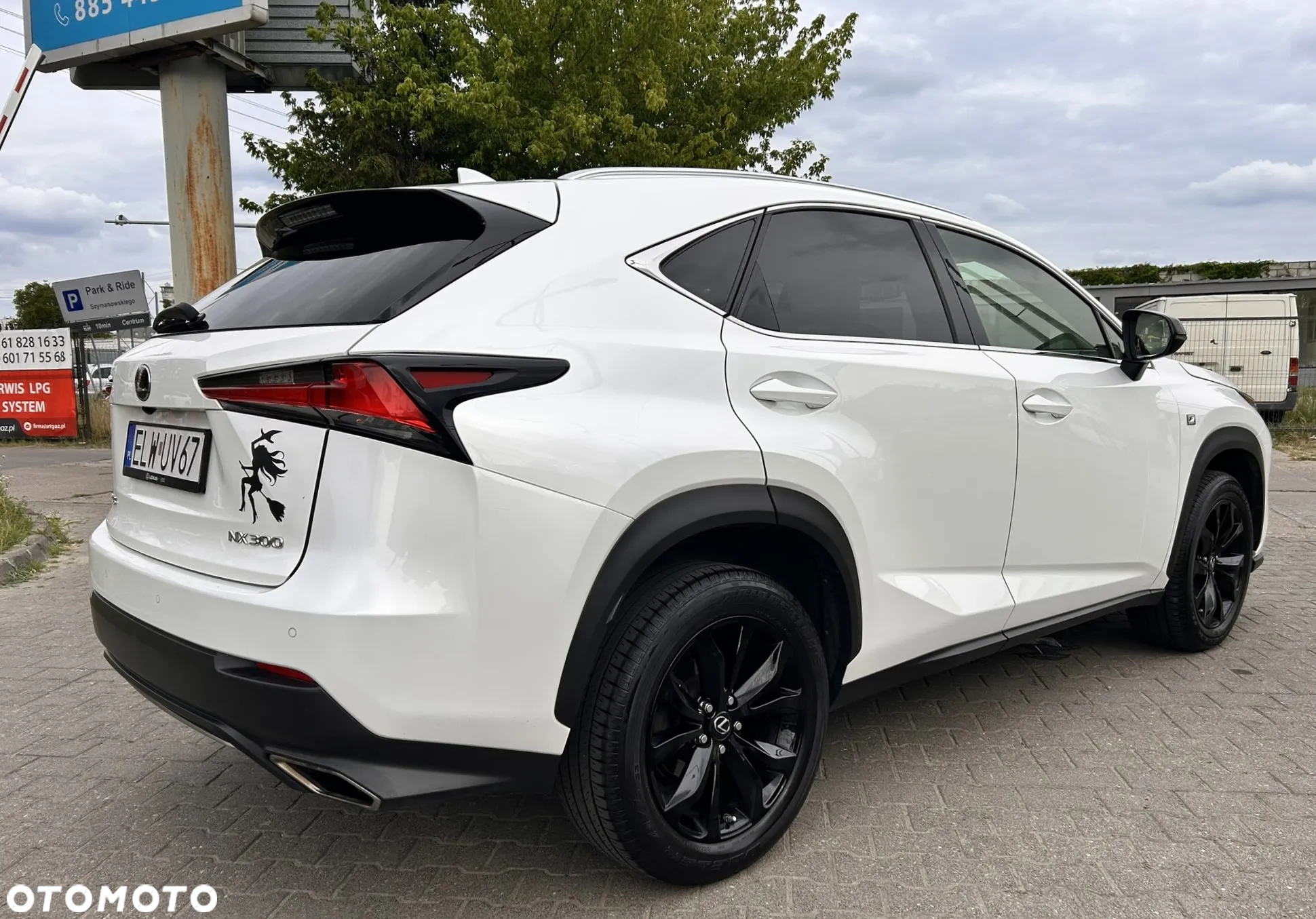 Lexus NX 300 F Sport AWD - 8