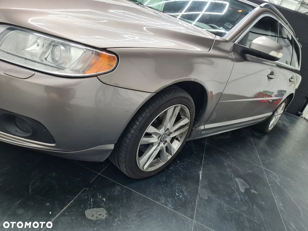 Volvo V70 2.4D Summum - 13
