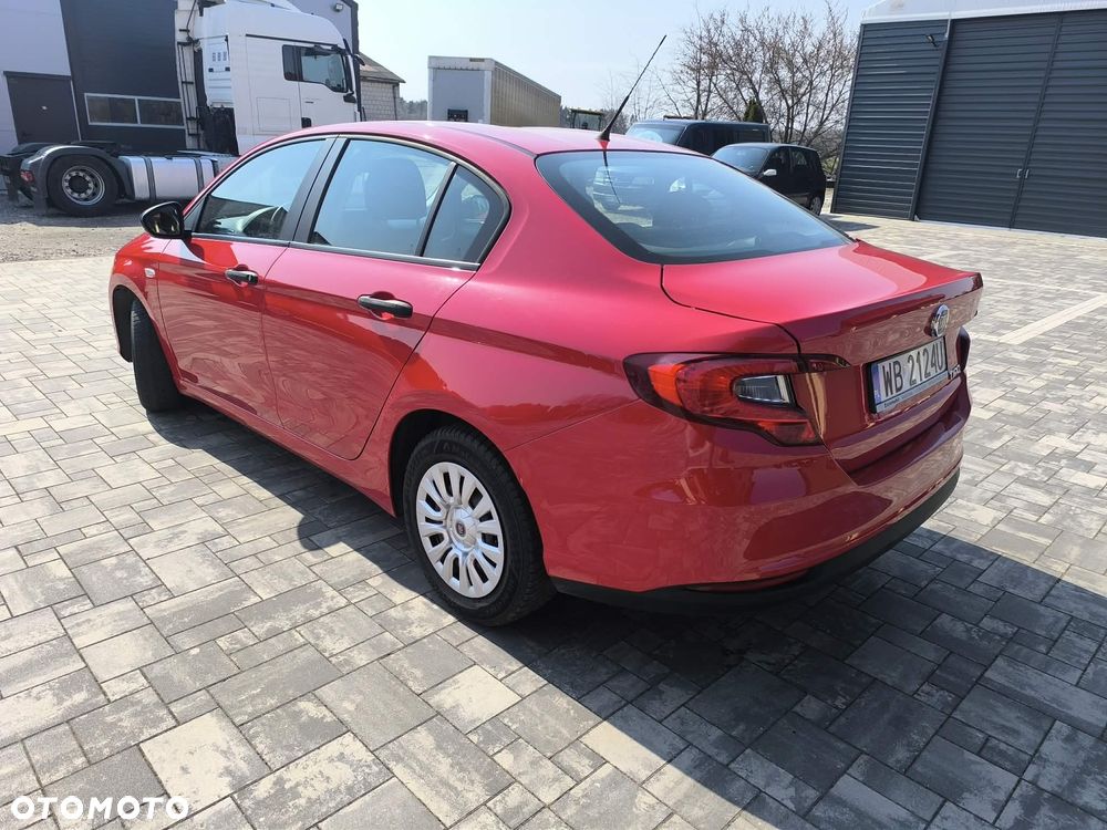 Fiat Tipo 1.4 16V Lounge EU6d - 6
