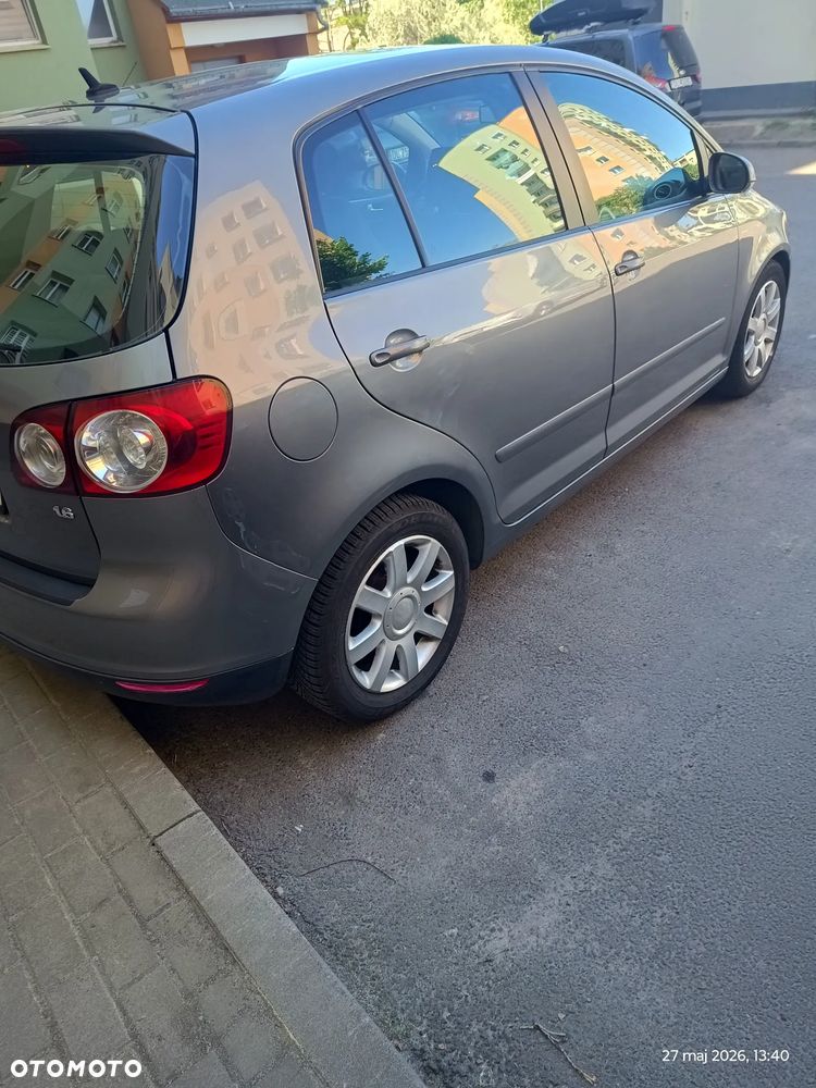Volkswagen Golf - 6