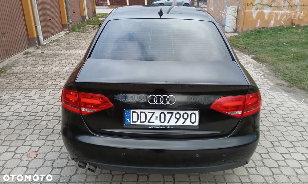 Audi A4 Limousine - 6