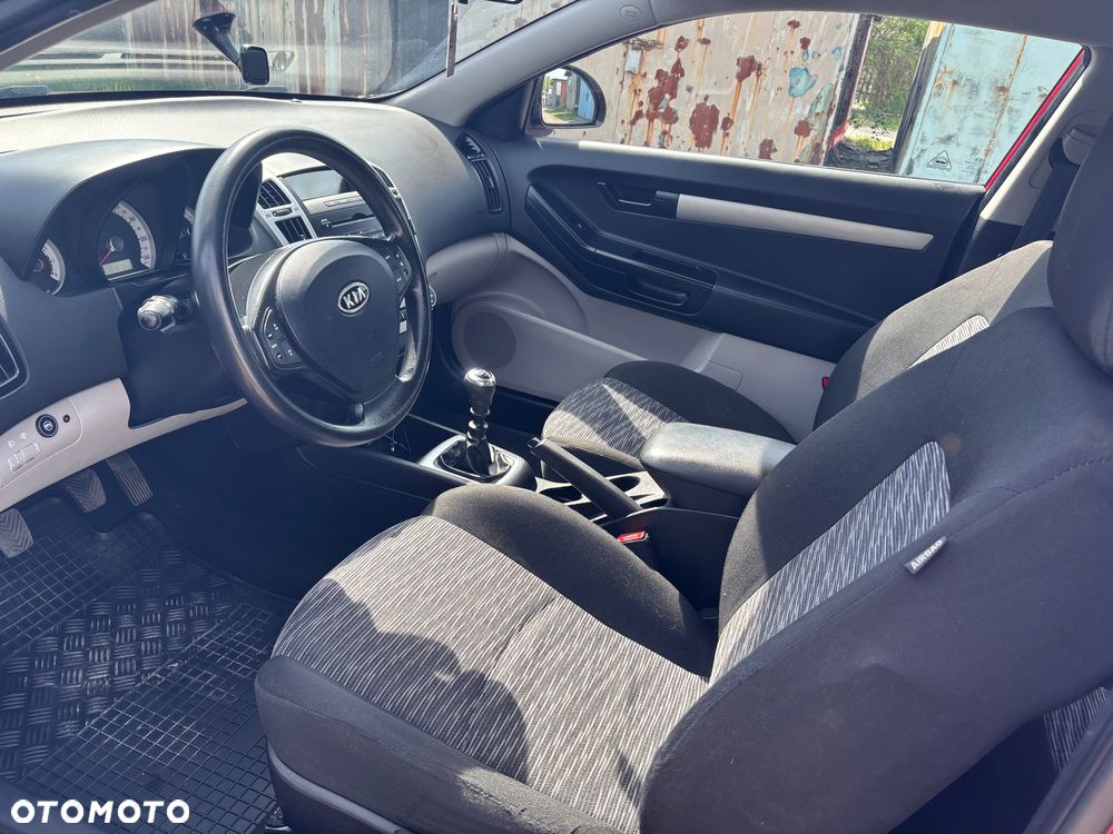 Kia Ceed 1.6 Comfort + - 10