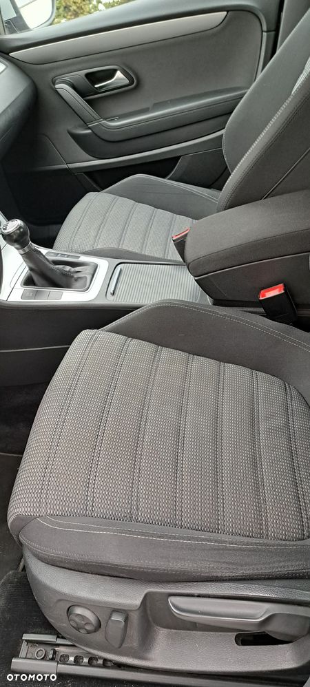 Volkswagen Passat CC - 21