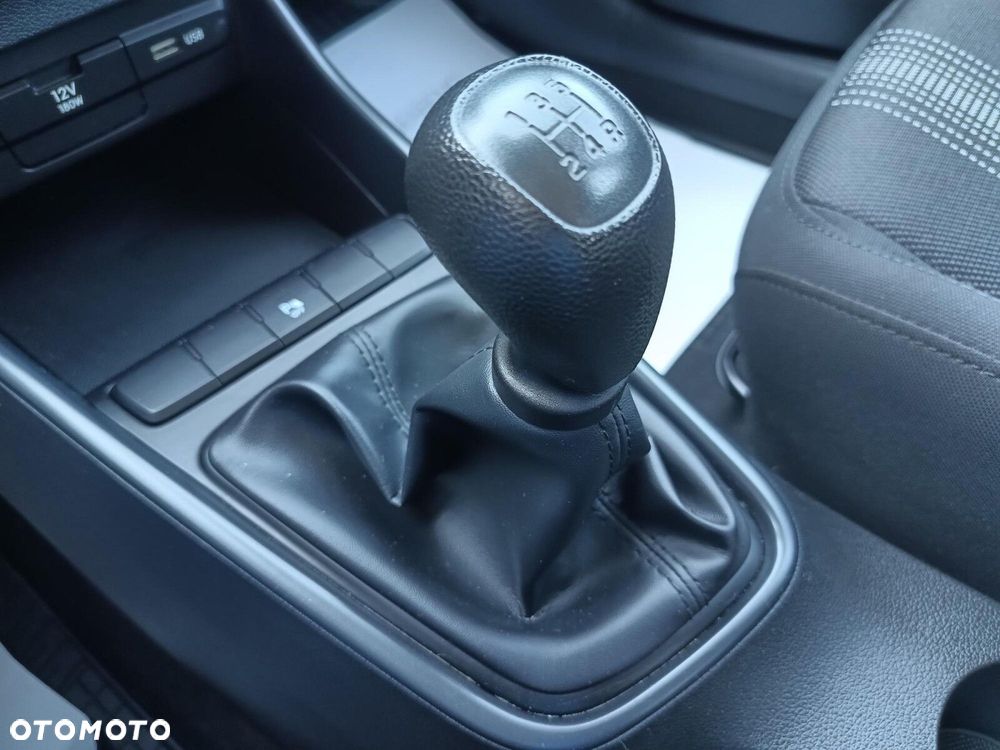 Hyundai i20 1.2 Pure - 25