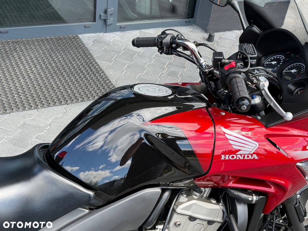 Honda CBF - 10