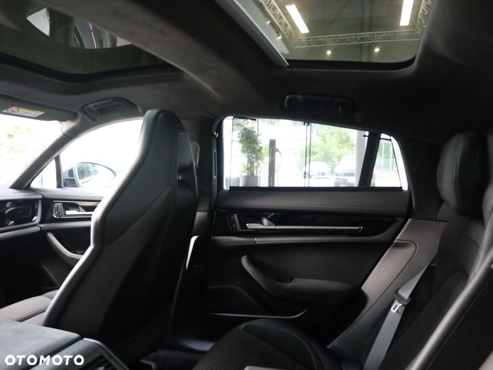 Porsche Panamera - 22