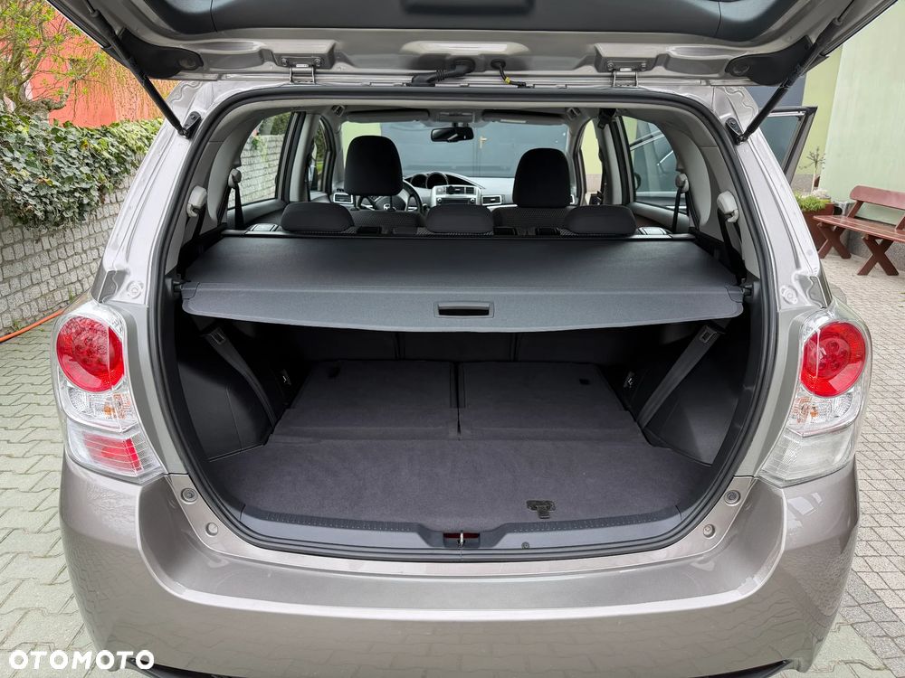 Toyota Verso 1.8 Premium 7os - 13