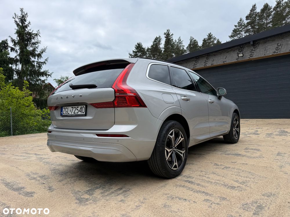 Volvo XC 60 B4 B Momentum Pro - 2
