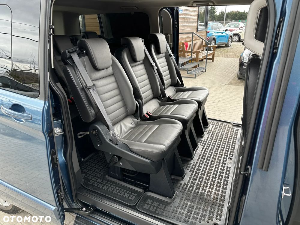 Ford Tourneo Custom - 26